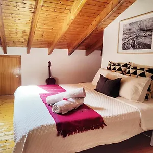Attic Private Bedroom Alloggio in famiglia
